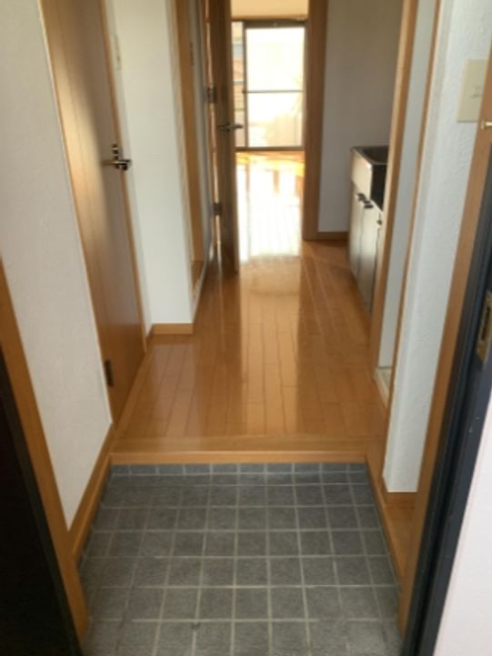 リッツ諸岡5の玄関