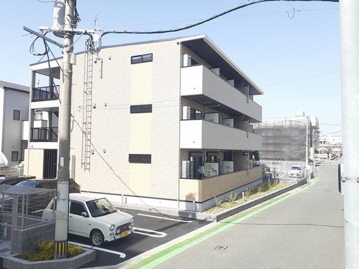 ネオ・ブライト君休の外観