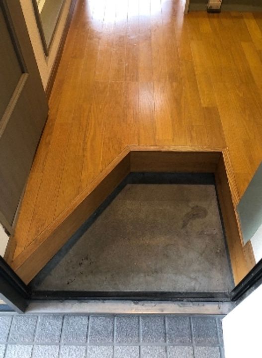 stage井尻の玄関