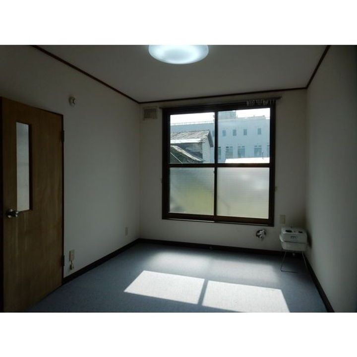 センターハイツ3-4の居間