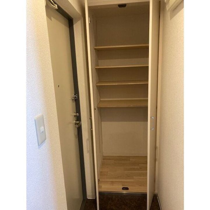クラリス月寒西の玄関