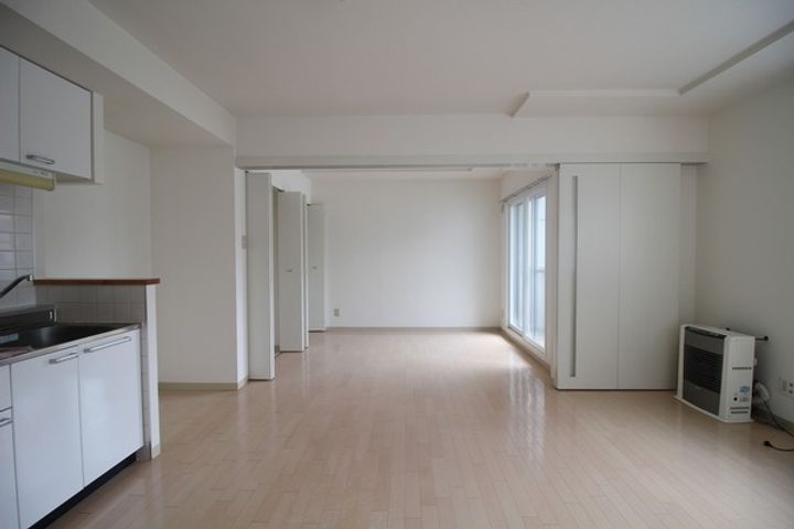 Treventi美術館西207の居間