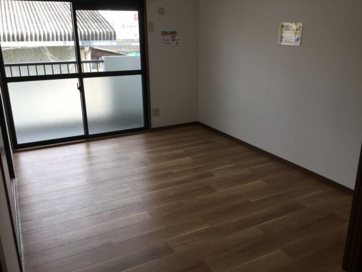 ロイヤルハイツⅡの居間
