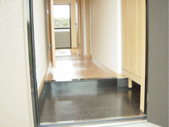 ファームハウス・ヒーロー105の玄関