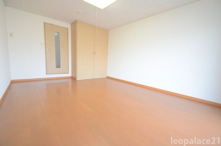 レオパレスHONDA202の居間