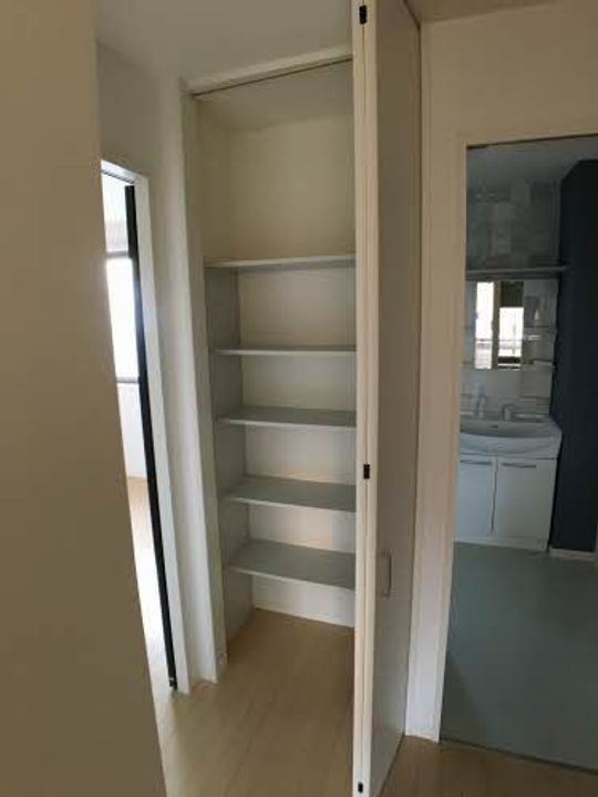 ビオラ天山201の内装