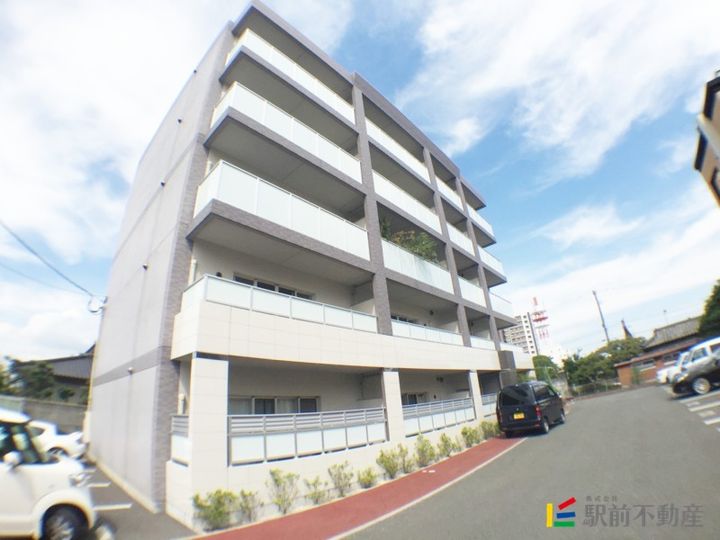 LUCIR本町502の外観