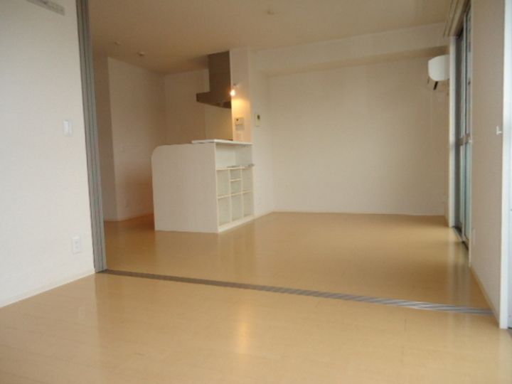 ドゥマンソレーユ.207の内装