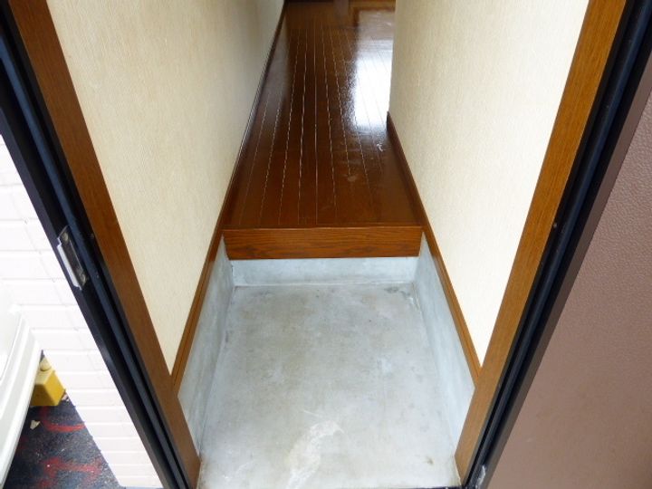 ハイツダイナ101の玄関