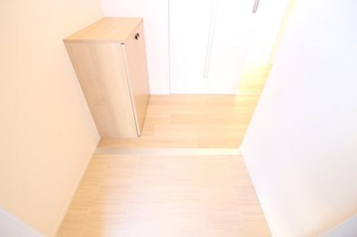 シグナス西岐波102の玄関