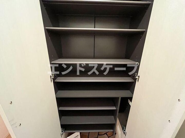 スクエアBの玄関