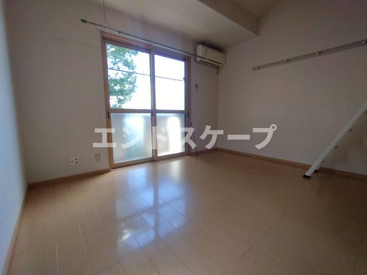 クレアール205の居間