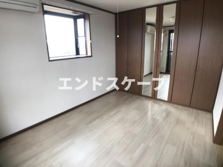 モデルナ江木の内装