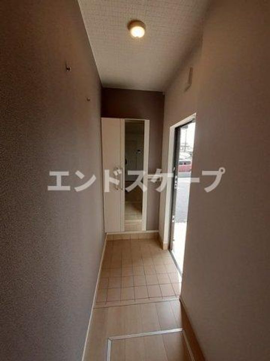 メゾン・フィオーレの玄関