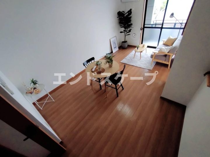 リッチーヒルの居間