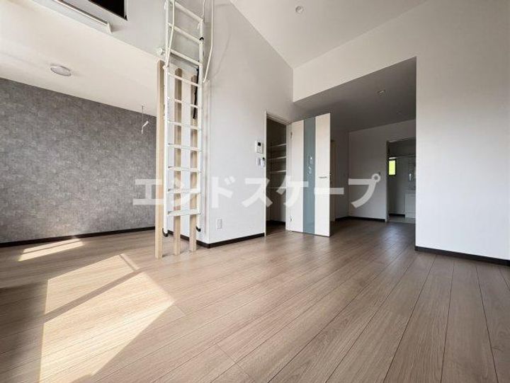 SOUTH-GARAGECの居間