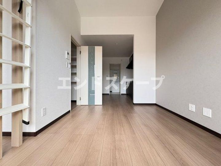 SOUTH-GARAGEの居間