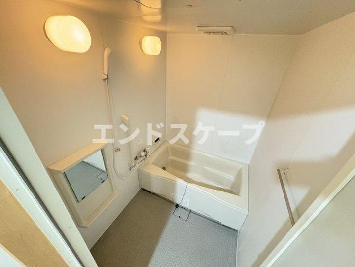 クレサンテームの風呂