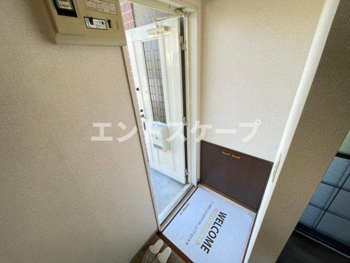 コーポ七曲り Dの玄関