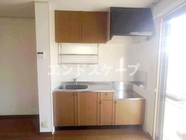 グラシア A102のキッチン