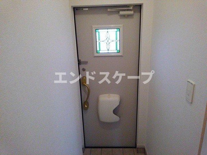 アニメートの玄関
