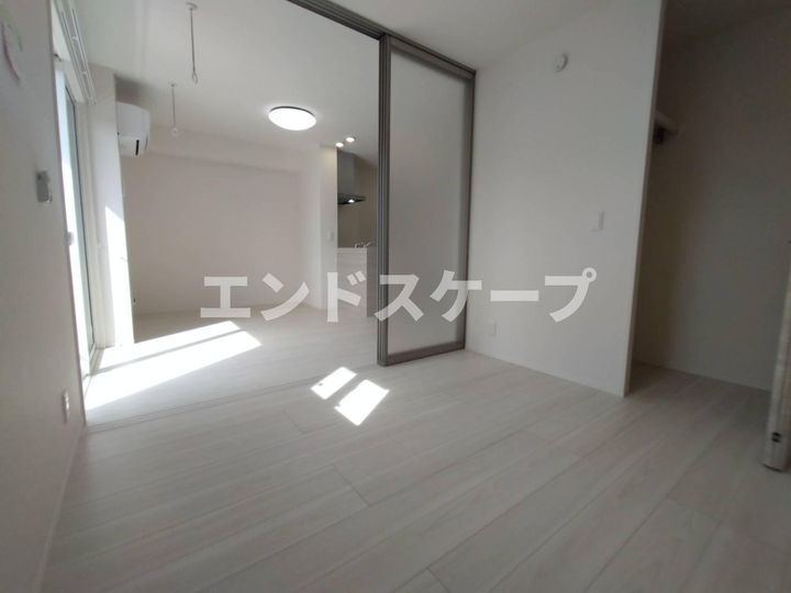 ブレイブコートの居間