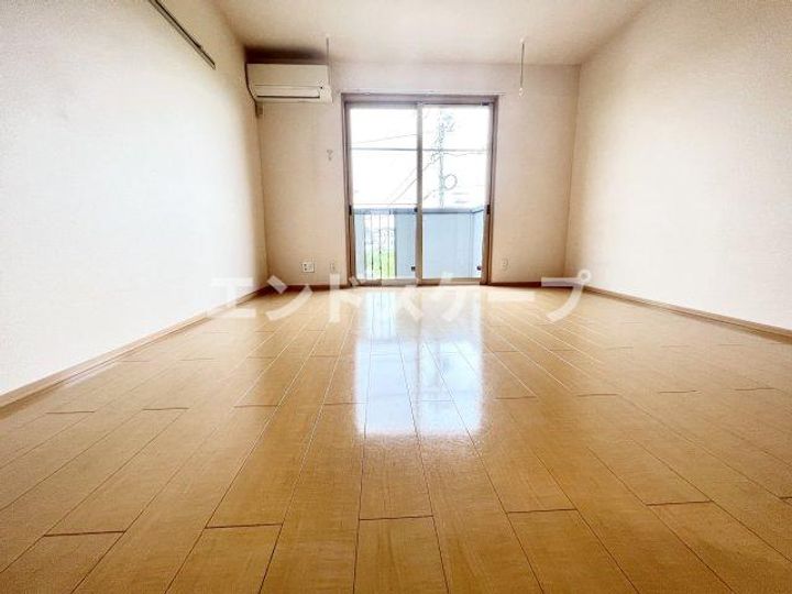 グランモンターニュの居間