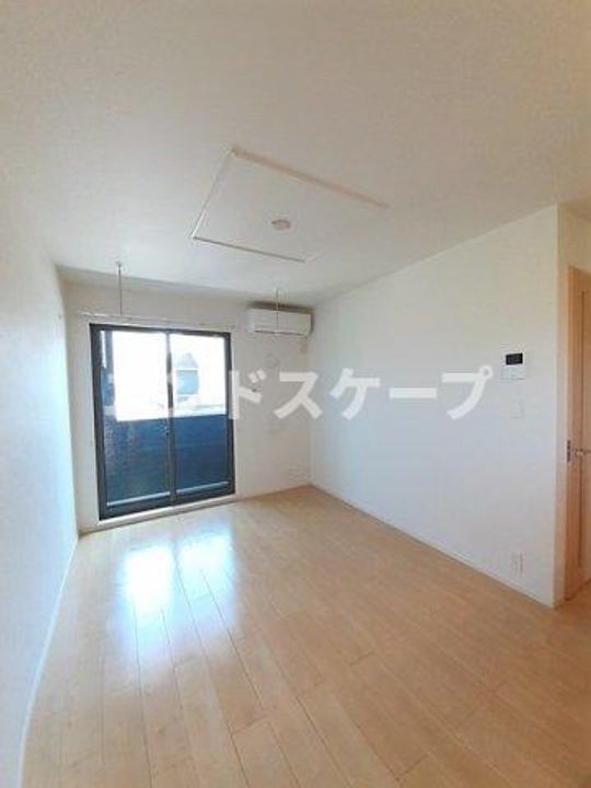 イリーデ ディーオ カーサの居間