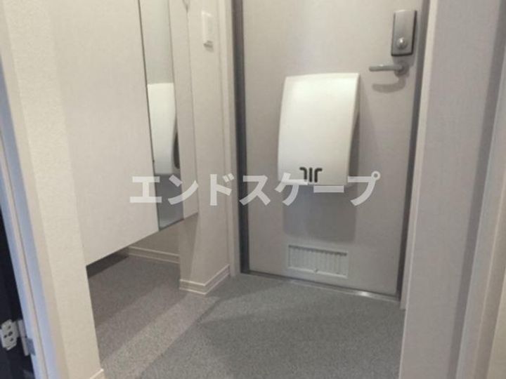 ソナ・ヴェルデ Ⅱ203の玄関