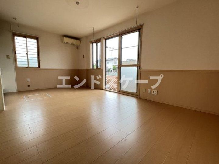 リビングタウン双葉A302の居間