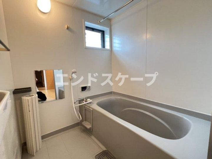 リビングタウン双葉A302の風呂