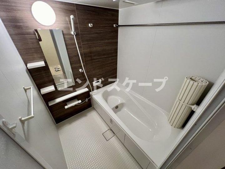 サラ スリールの風呂