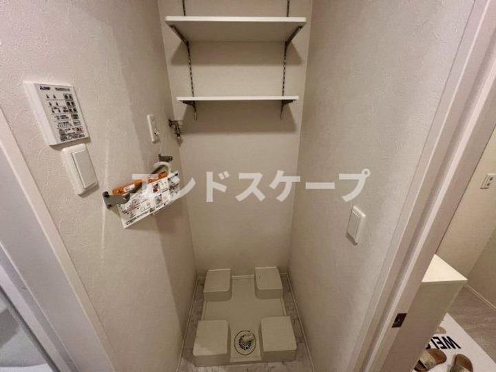 サラ スリールのその他画像