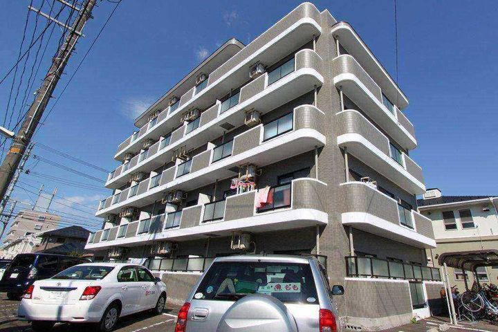 クレールコートの外観