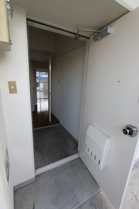 郡山ハイツの玄関