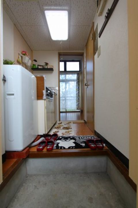 畳屋丁ハイツの玄関