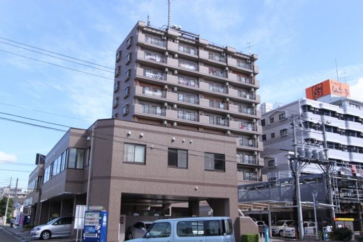 プラーナ泉中央の外観