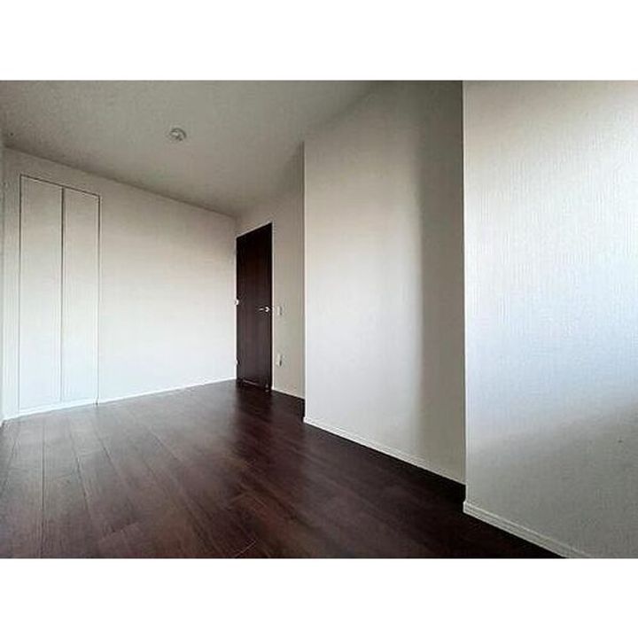 プラウド八事富士見0104の居間