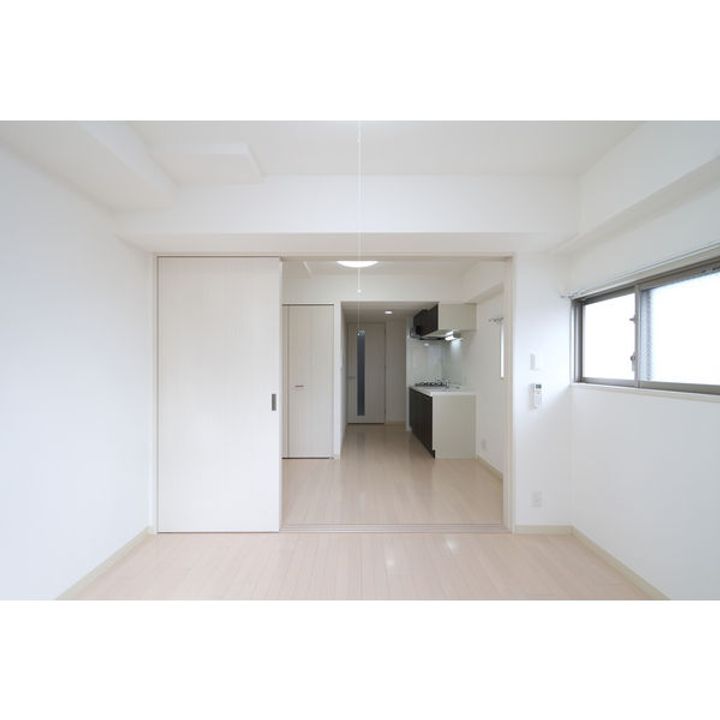 エステムプラザ名古屋駅前プライムタワー411の居間