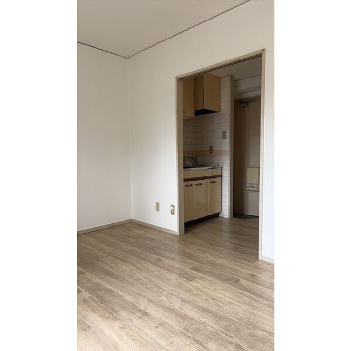 城南ビル304の居間