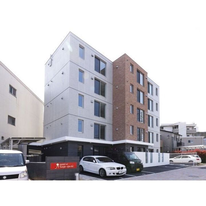quador名古屋城駅の外観