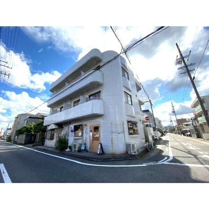 サンシティ上野202の外観