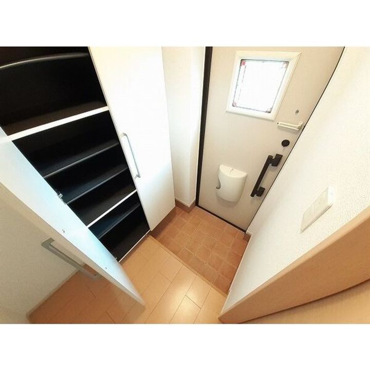 ミニヨン・レジデンスの玄関