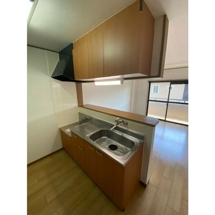 レナジア久地野のキッチン