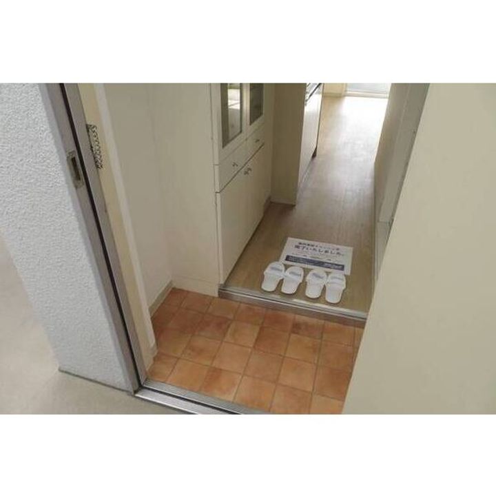 メゾン・ド・コンコルド0401の玄関