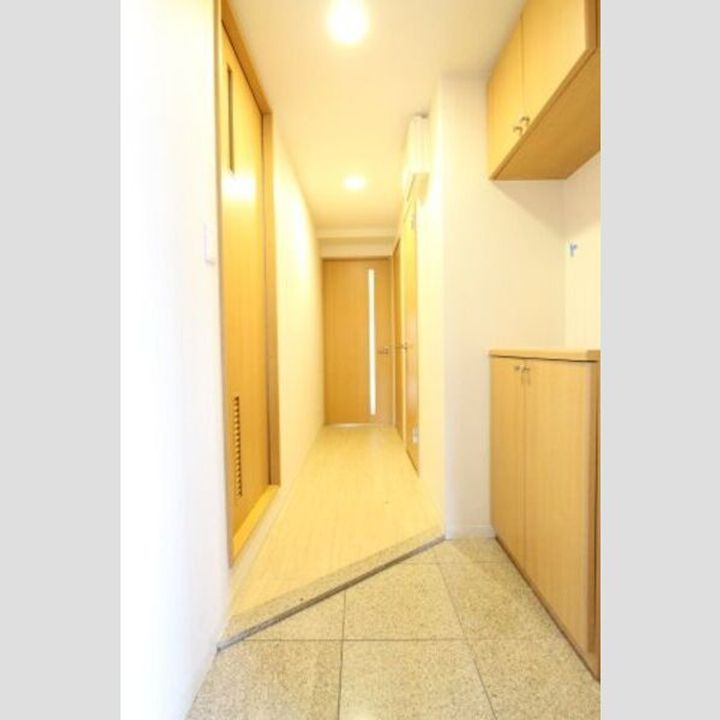 ヒルズ楠北の玄関