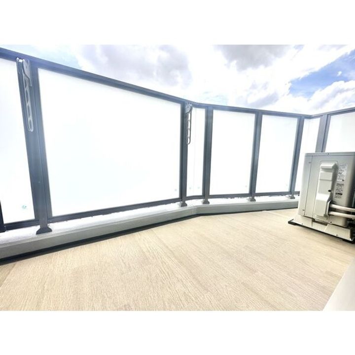 ディアレイシャス名古屋浄心301の居間