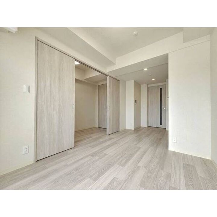 ディアレイシャス名古屋浄心301の居間