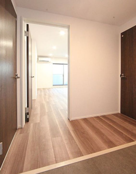 中村区高道町APの玄関