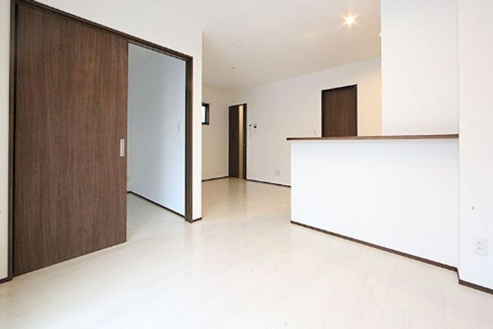 アークレジデンス中村日赤の居間